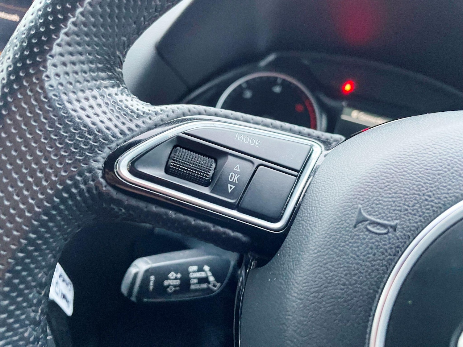 Used Audi Q5 2012 for sale - 77892489: Photo 41