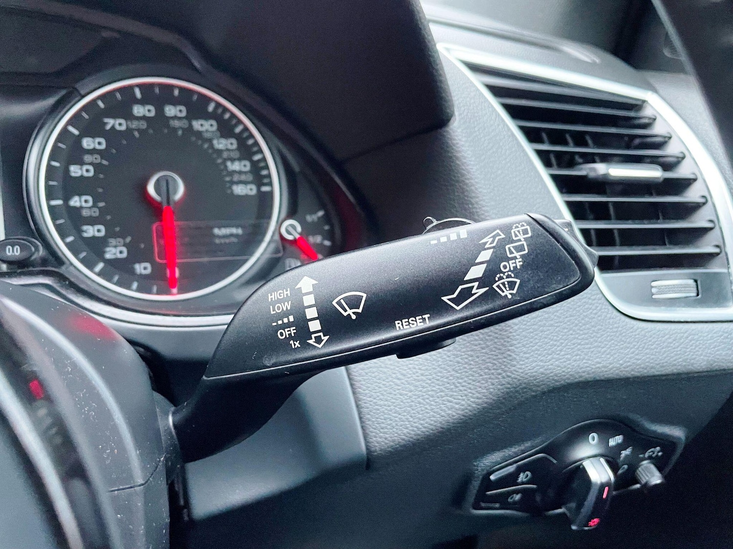 Used Audi Q5 2012 for sale - 77892489: Photo 44