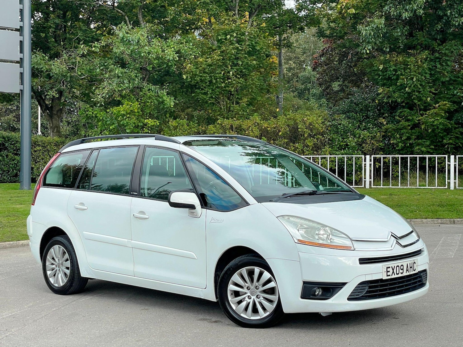 Used Citroen C4 Grand Picasso 2009 for sale - 77174804: Photo 2