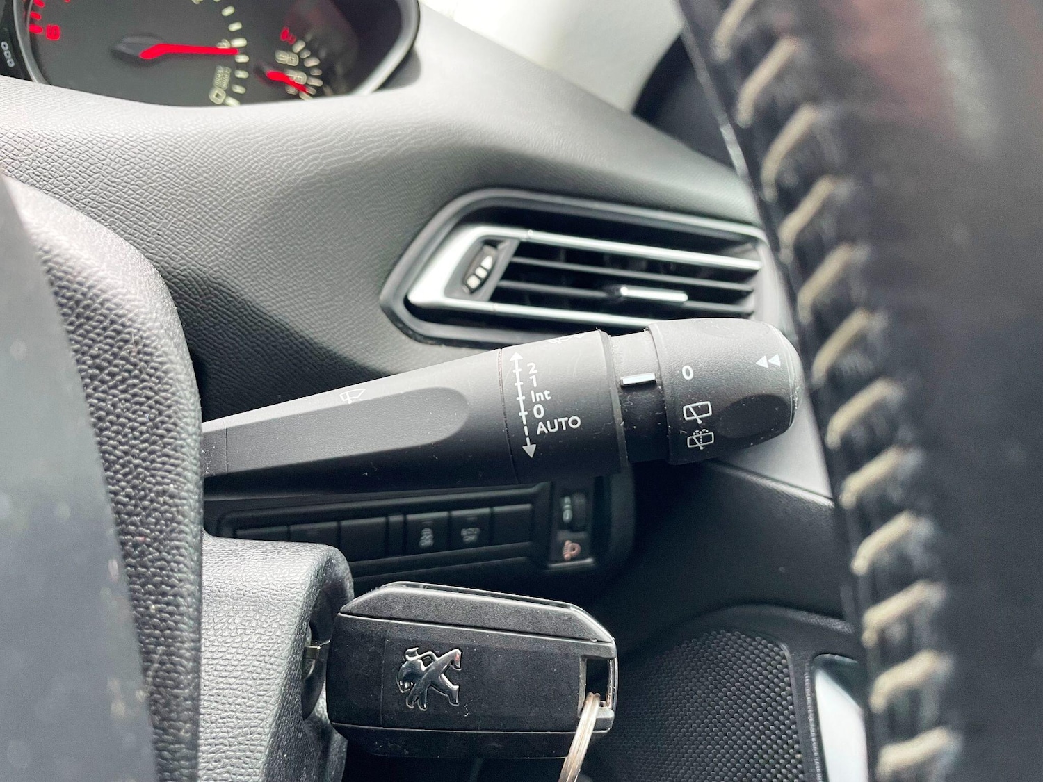 Used Peugeot 308 for sale - 78214490: Photo 40