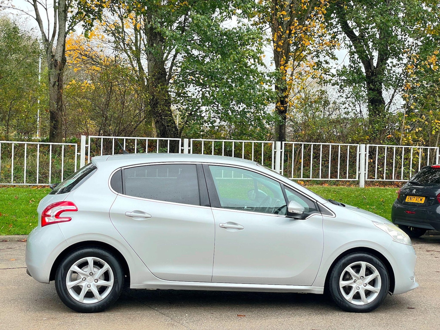 Used Peugeot 208 2012 for sale - 77174856: Photo 10