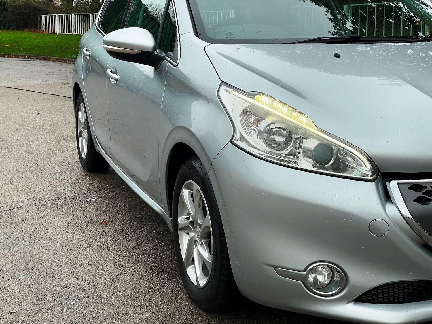 Used Peugeot 208 2012 for sale - 77174856: Photo 13