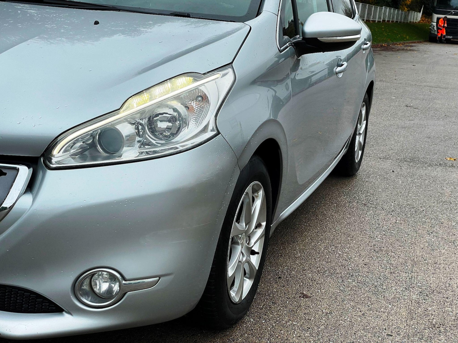 Used Peugeot 208 2012 for sale - 77174856: Photo 14