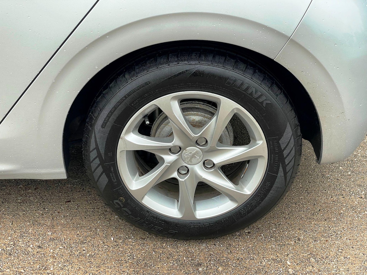 Used Peugeot 208 2012 for sale - 77174856: Photo 19