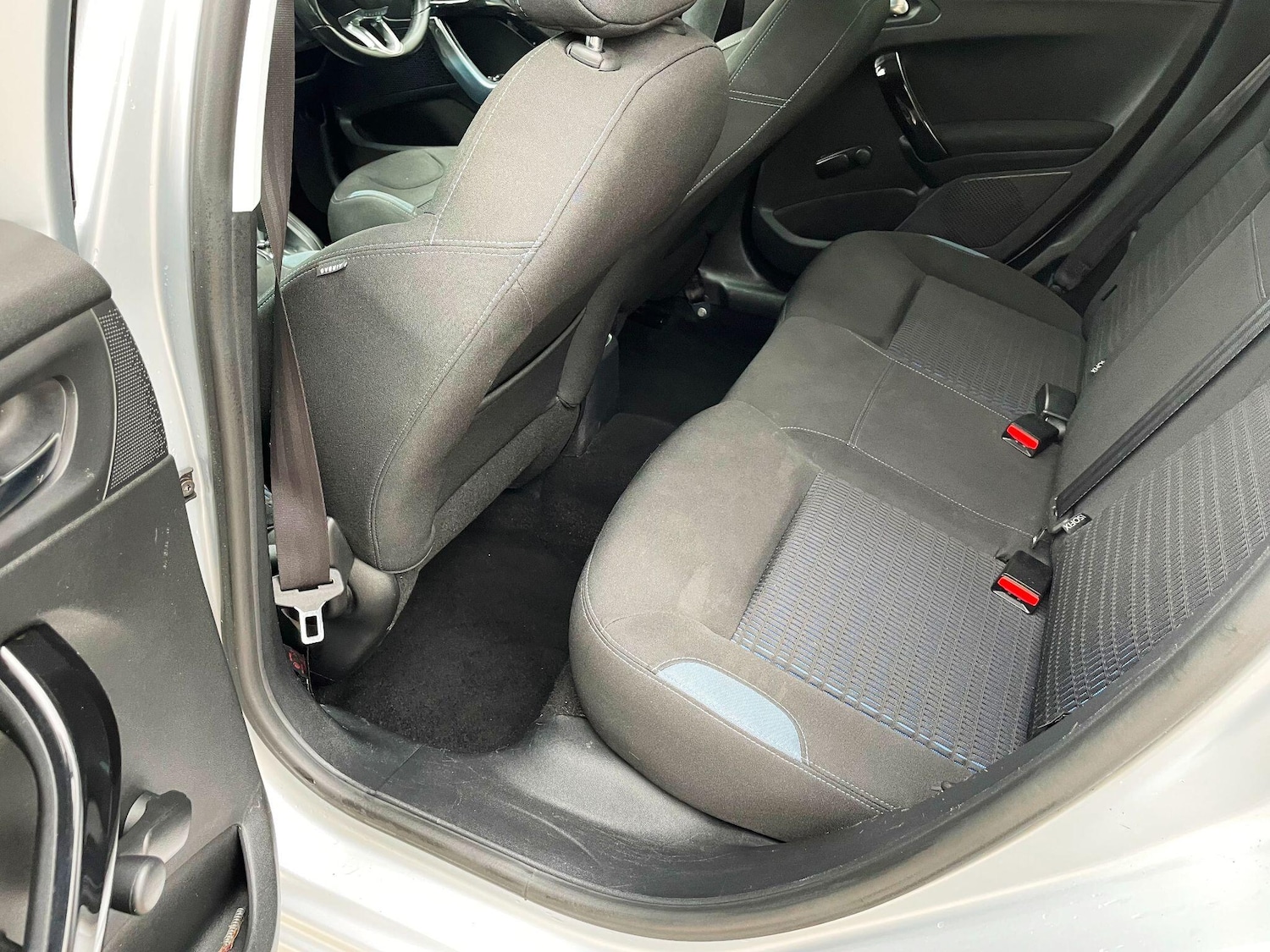 Used Peugeot 208 2012 for sale - 77174856: Photo 32