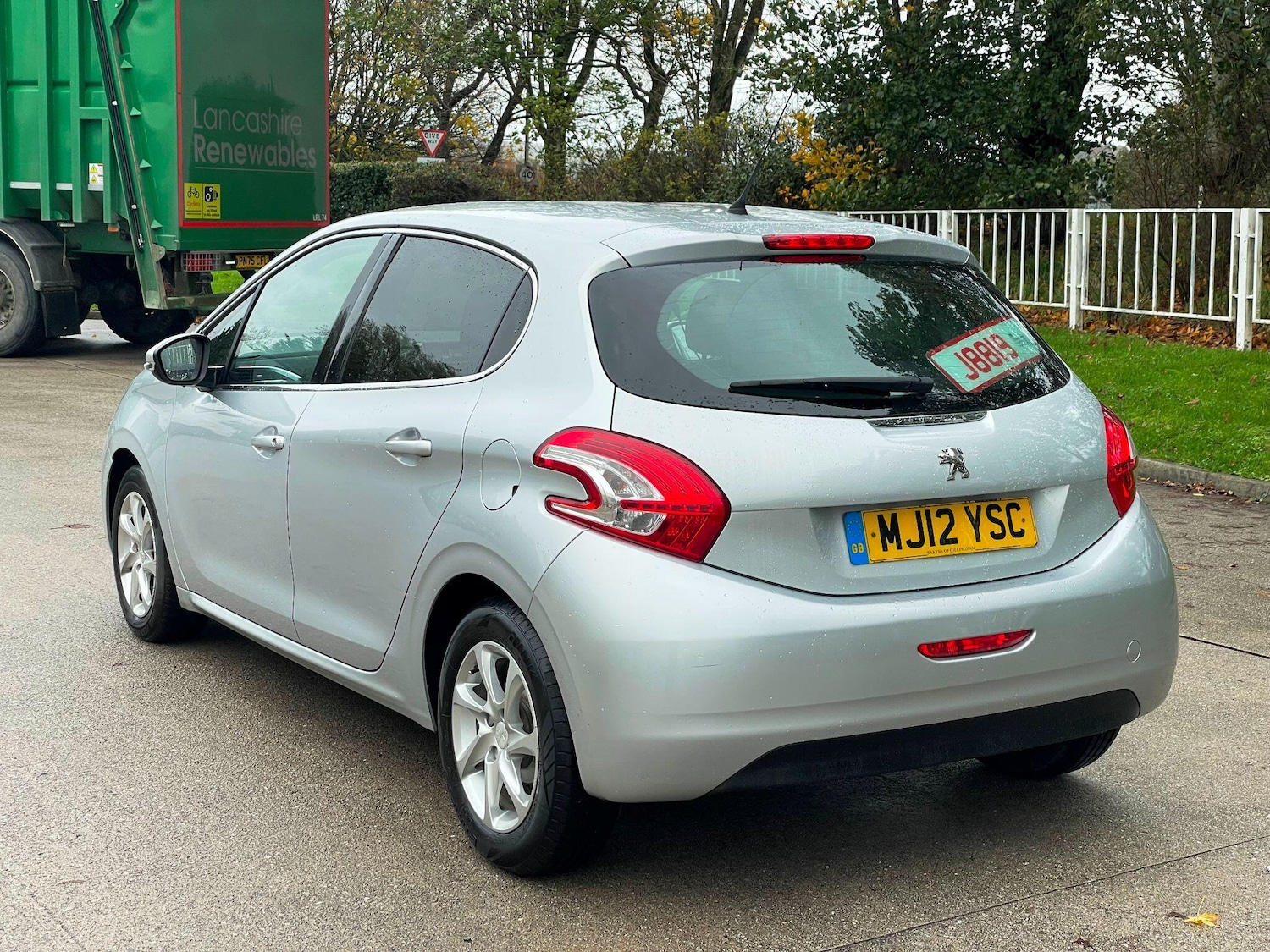 Used Peugeot 208 2012 for sale - 77174856: Photo 7