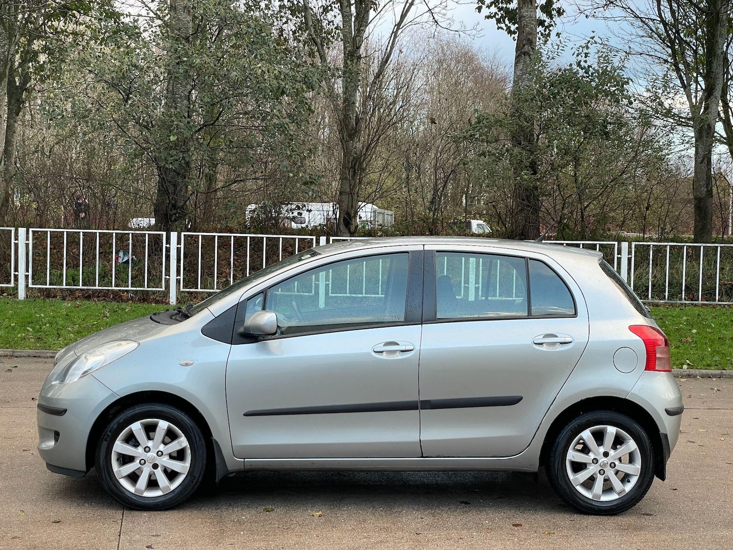 Used Toyota Yaris 2007 for sale - 77524788: Photo 4