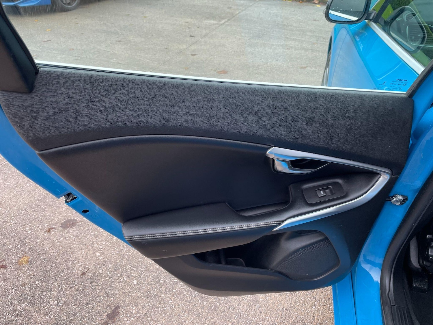 Used Volvo V40 2014 for sale - 77174835: Photo 29