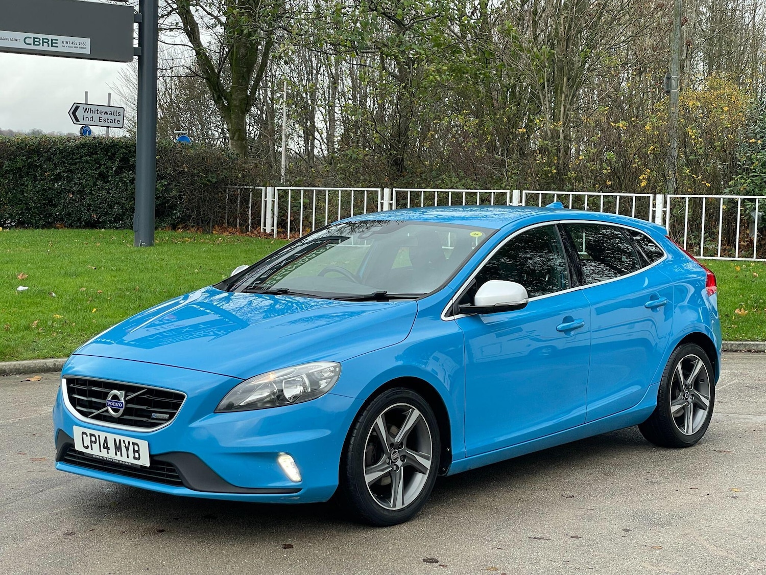 Used Volvo V40 2014 for sale - 77174835: Photo 5