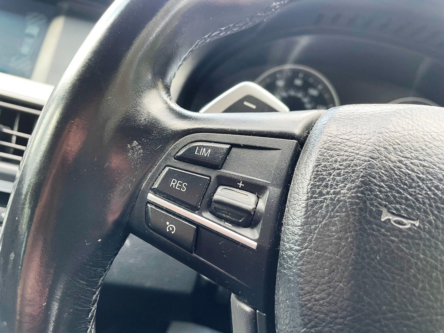 Used BMW 5 Series 2010 for sale - 77174721: Photo 36