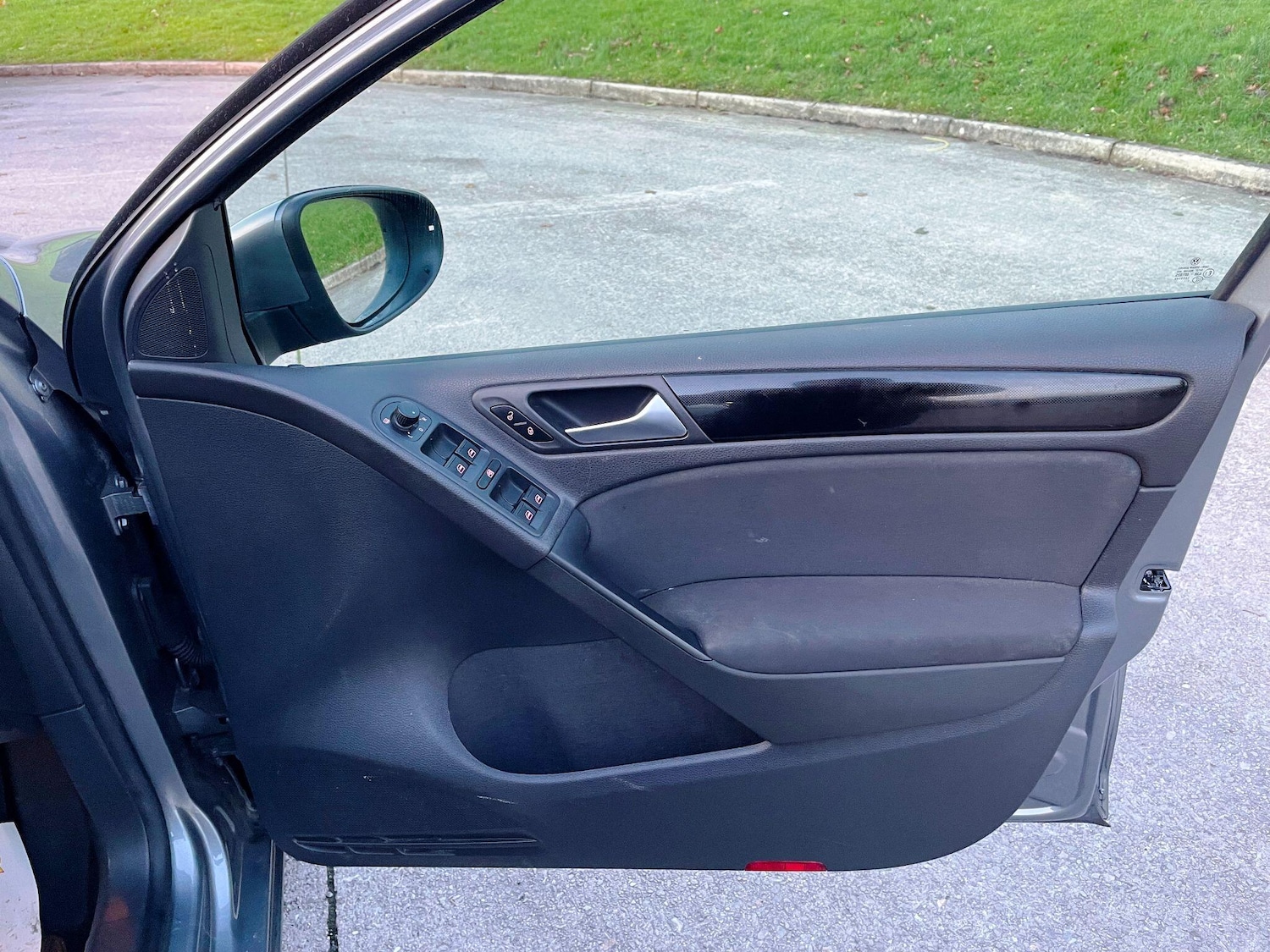 Used Volkswagen Golf 2012 for sale - 77174763: Photo 25