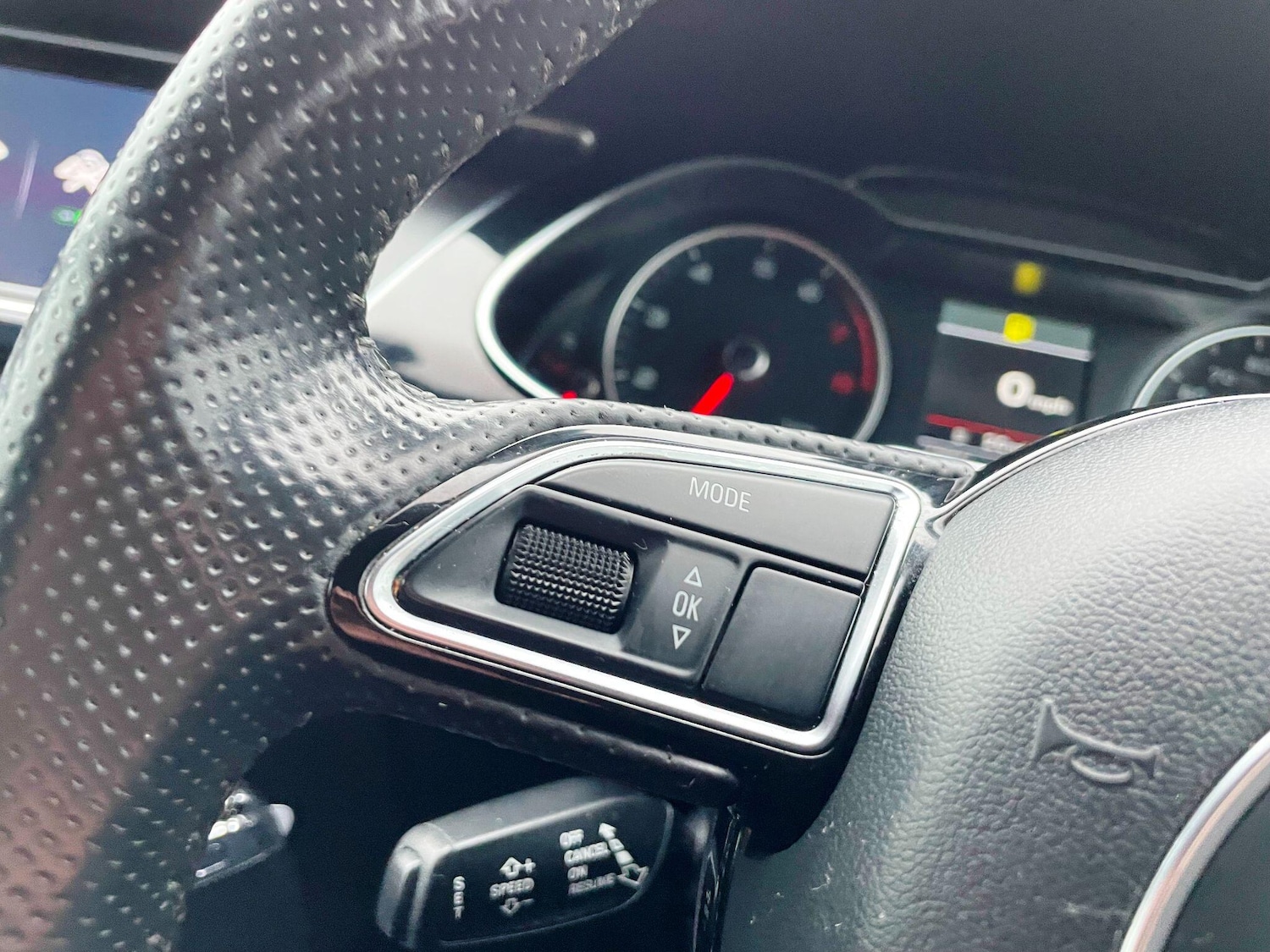 Used Audi A4 2014 for sale - 77400735: Photo 38