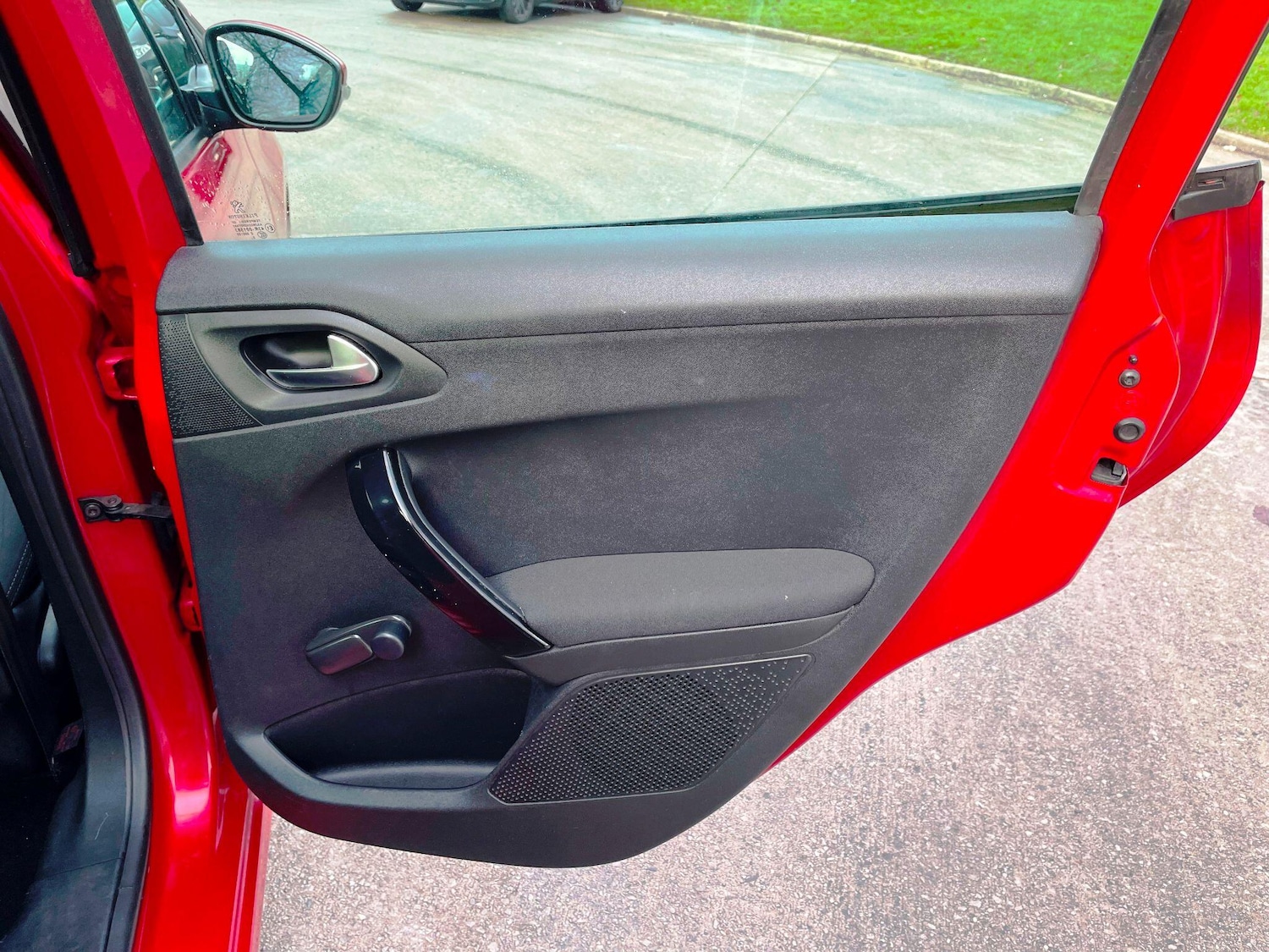 Used Peugeot 208 for sale - 77237588: Photo 31