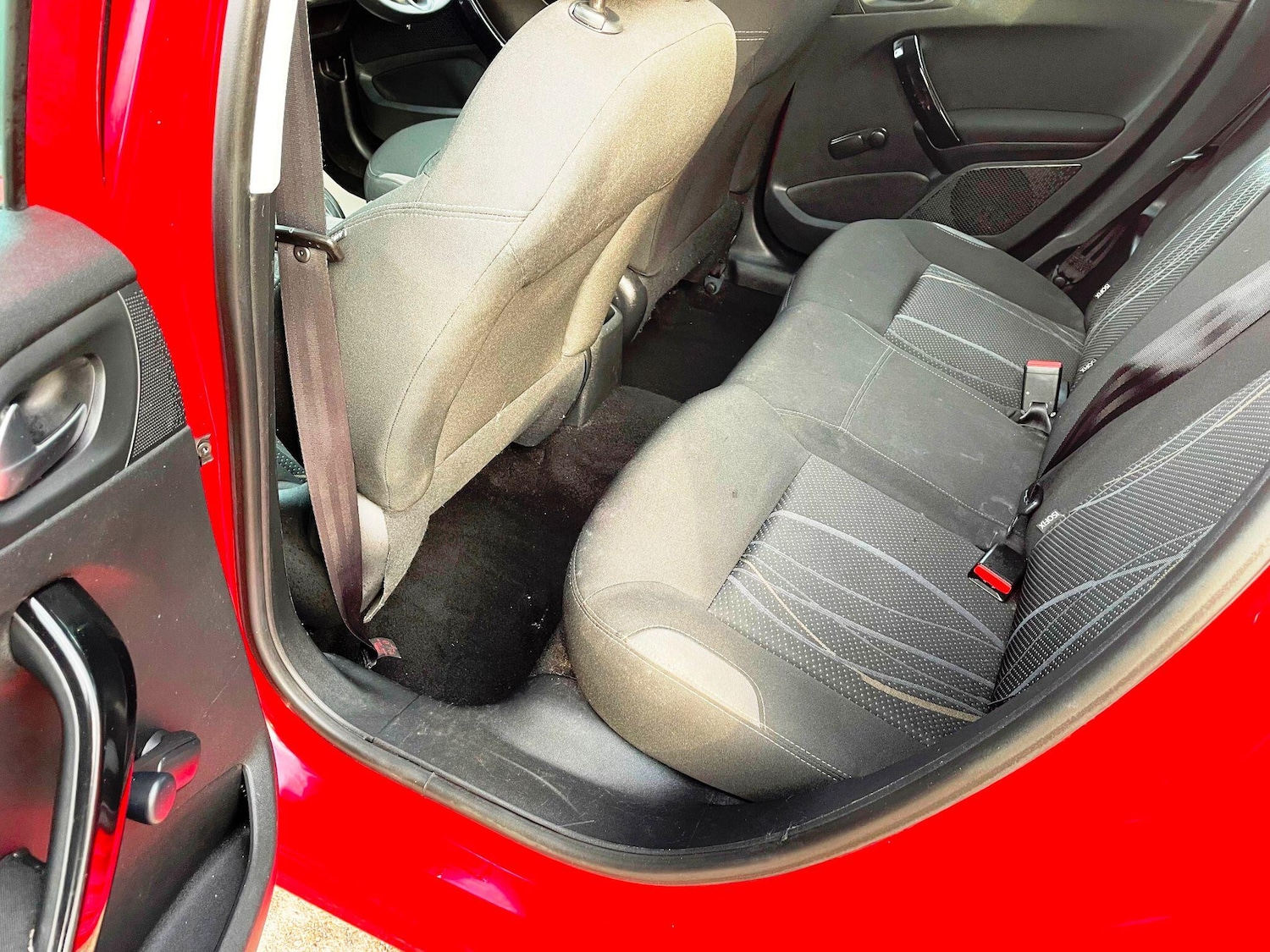 Used Peugeot 208 for sale - 77237588: Photo 32