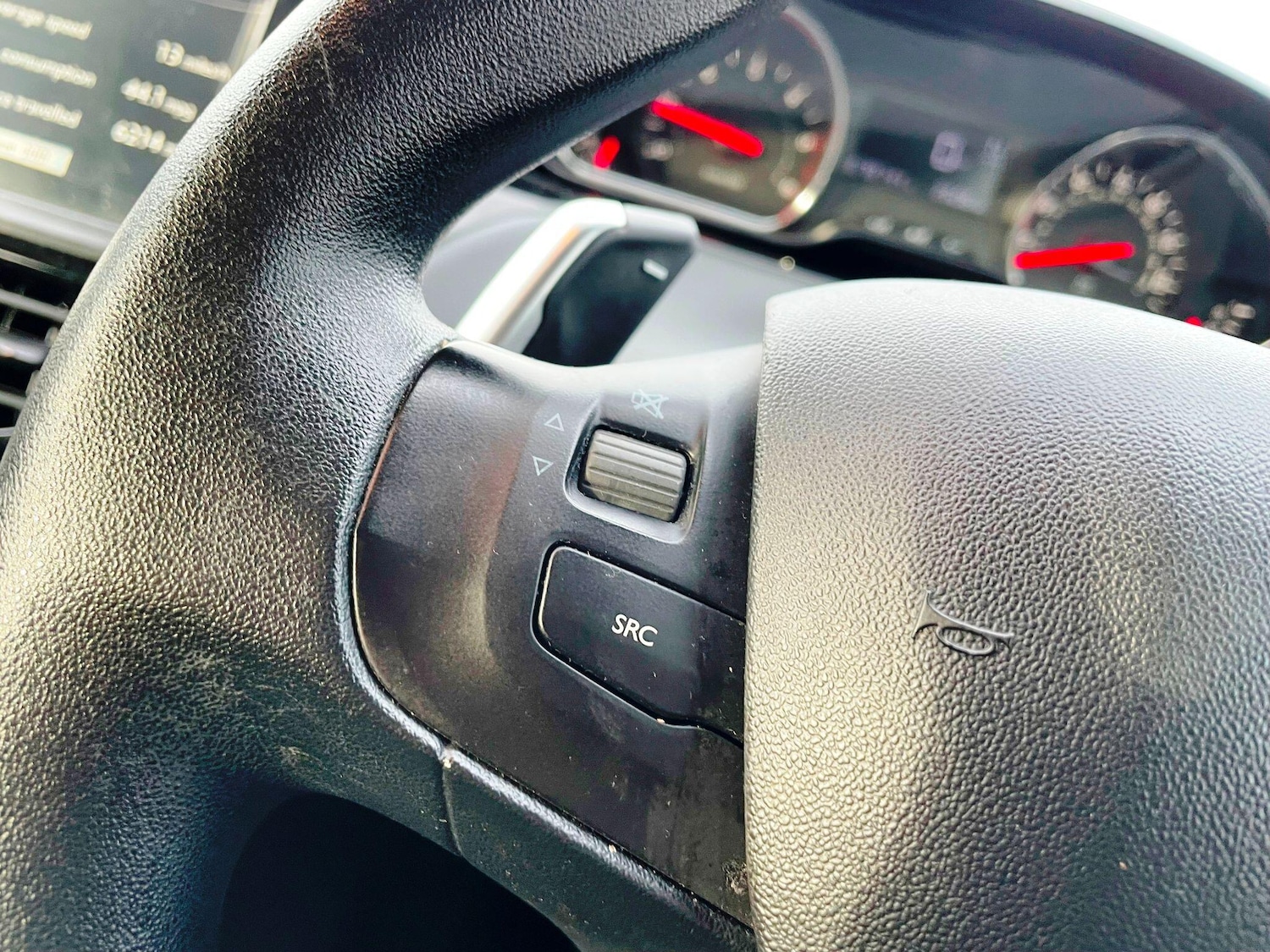 Used Peugeot 208 for sale - 77237588: Photo 38