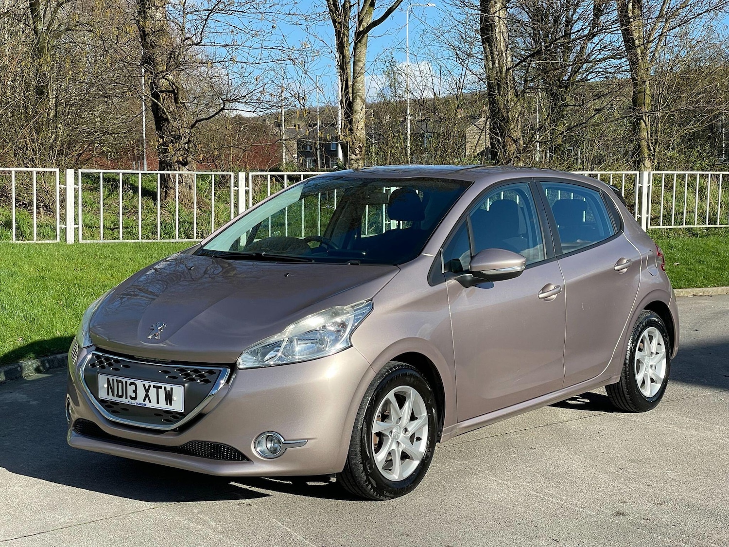 Used Peugeot 208 2013 for sale - 77892583: Photo 3