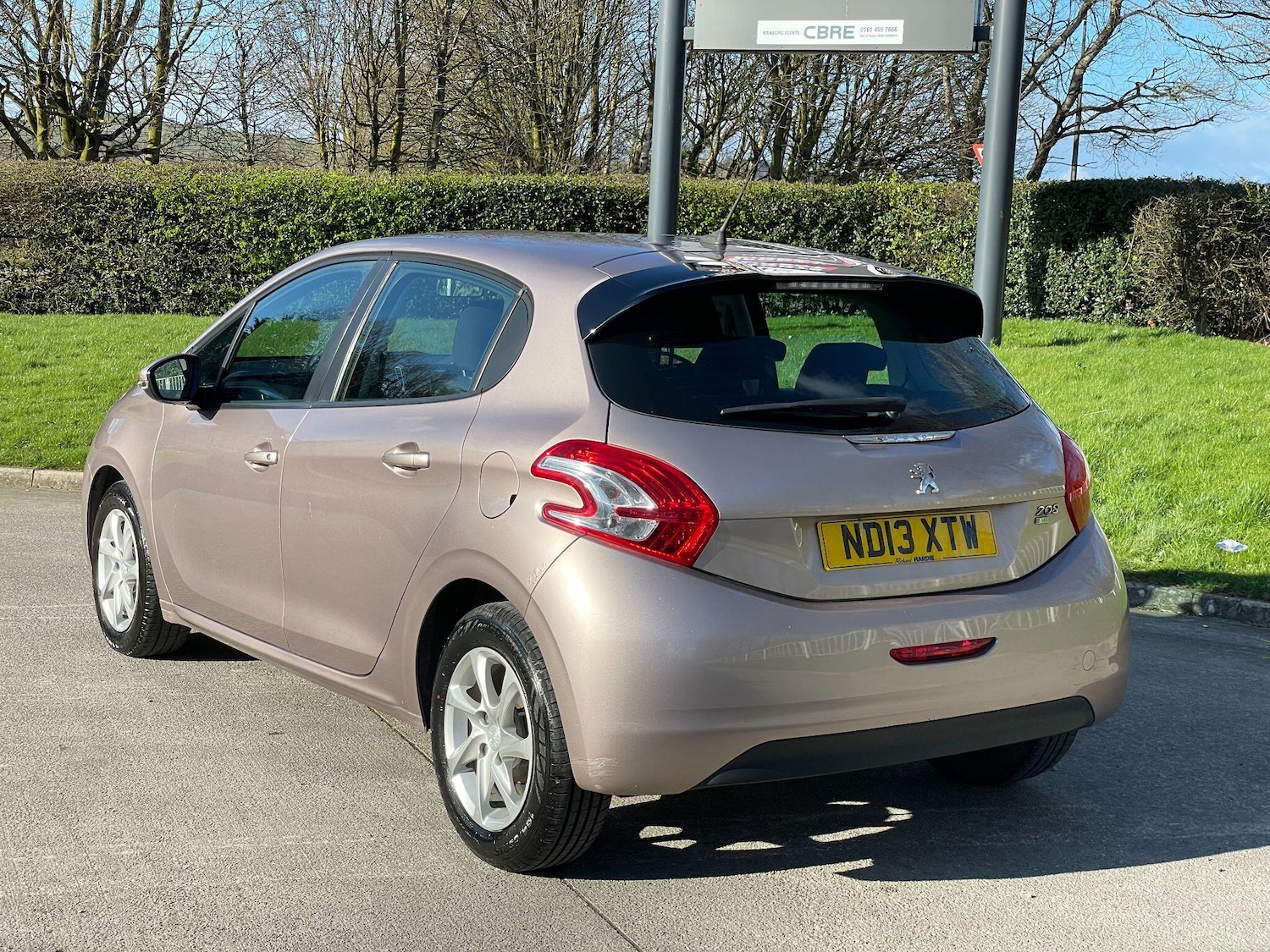 Used Peugeot 208 2013 for sale - 77892583: Photo 5