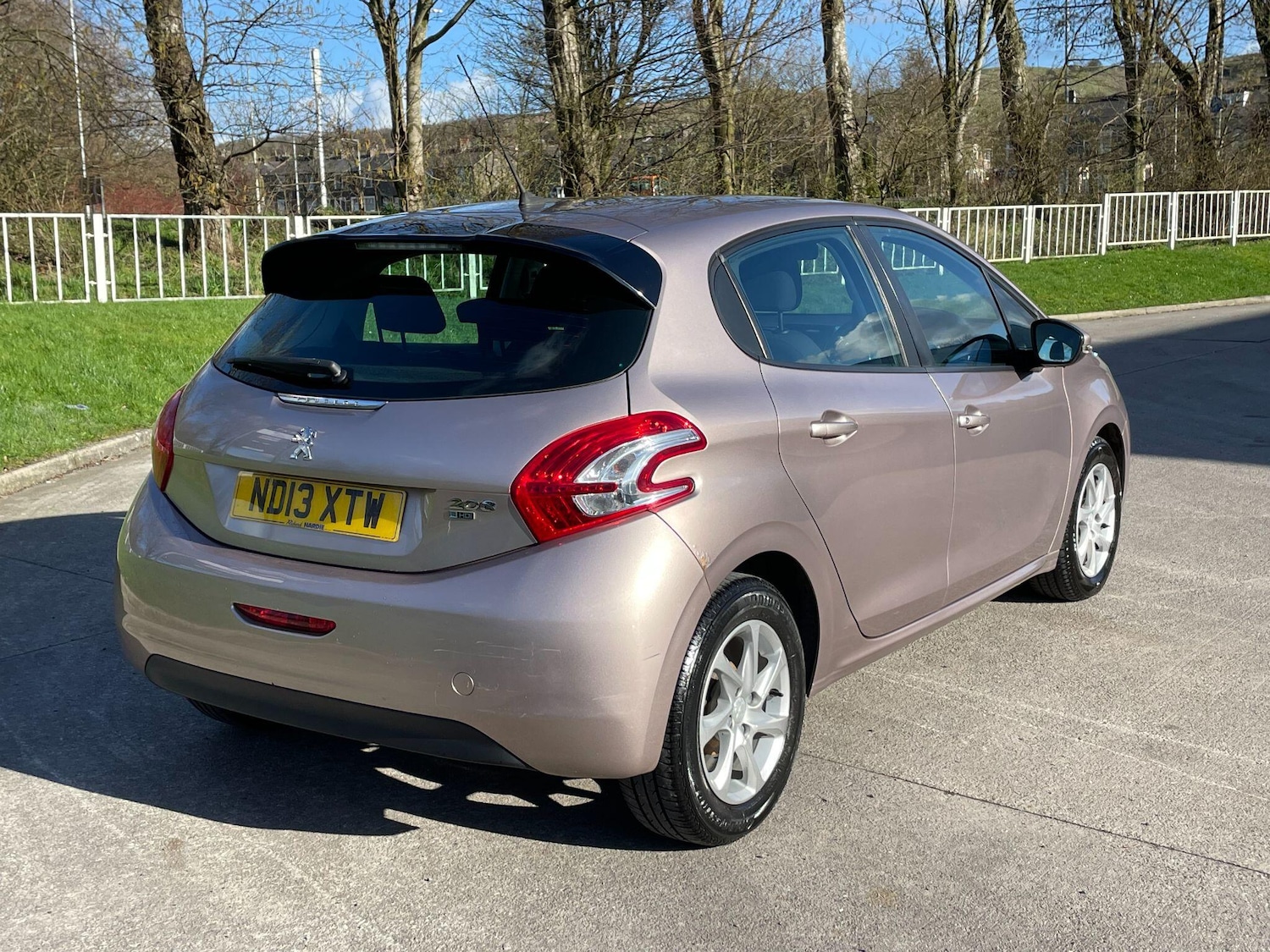 Used Peugeot 208 2013 for sale - 77892583: Photo 7