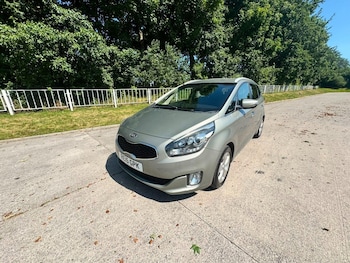 Used Kia Carens 2015 for sale - 79291977: Photo