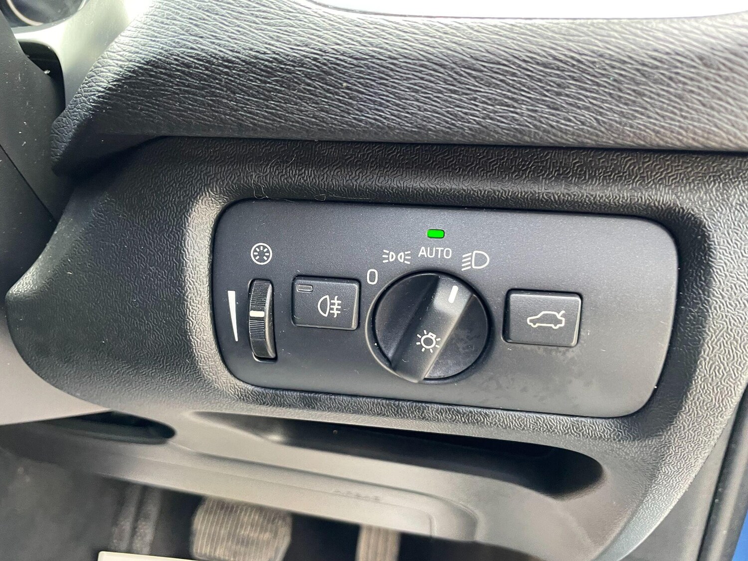 Used Volvo V40 Cross Country for sale - 77852714: Photo 22