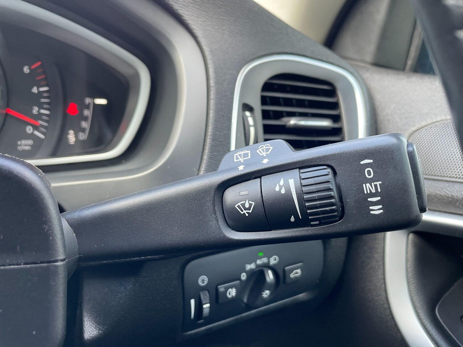 Used Volvo V40 Cross Country for sale - 77852714: Photo 26