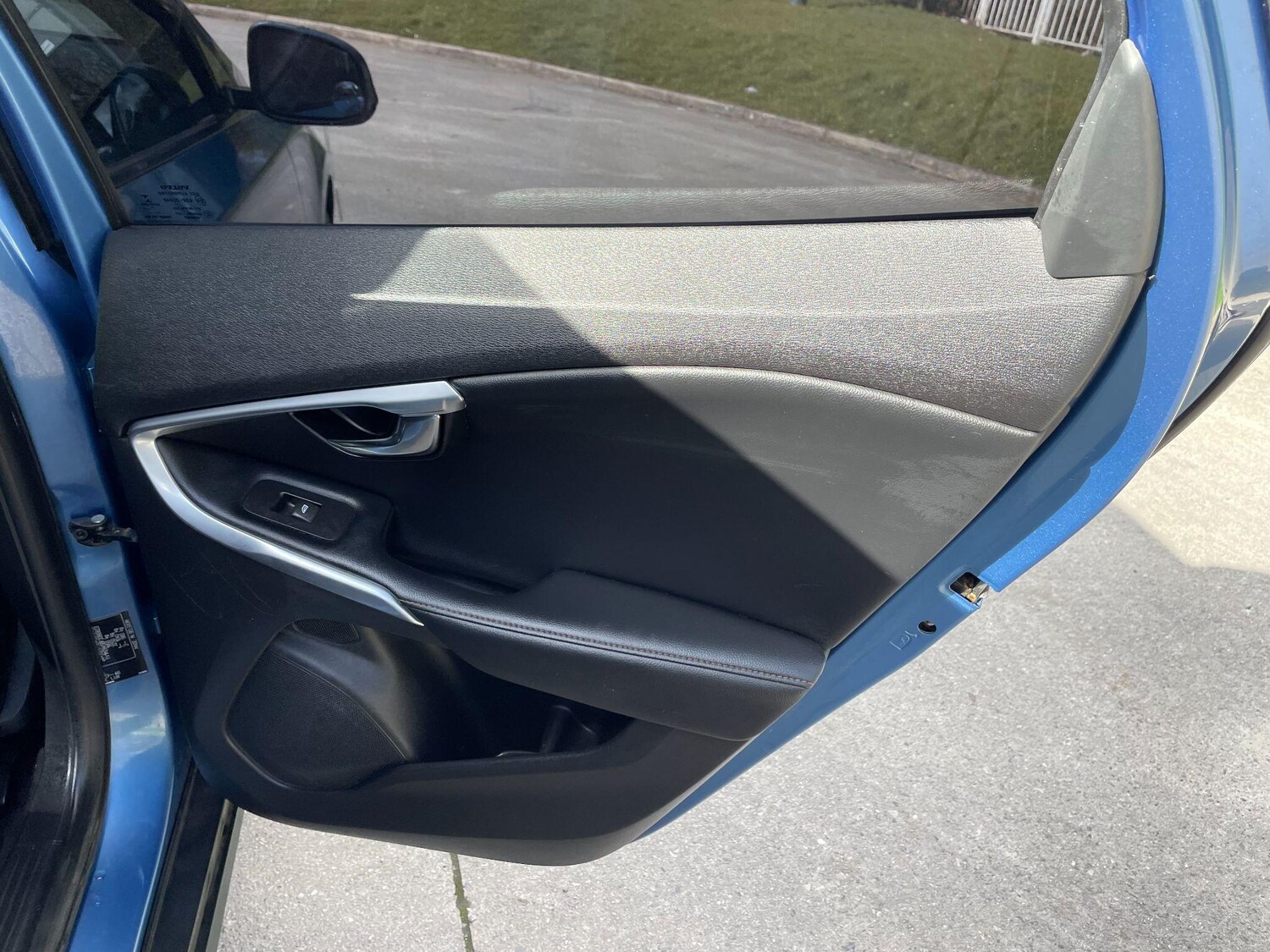 Used Volvo V40 Cross Country for sale - 77852714: Photo 29