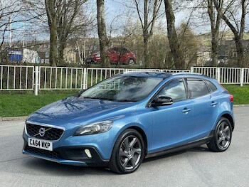 Used Volvo V40 Cross Country 2015 for sale - 77852714: Photo