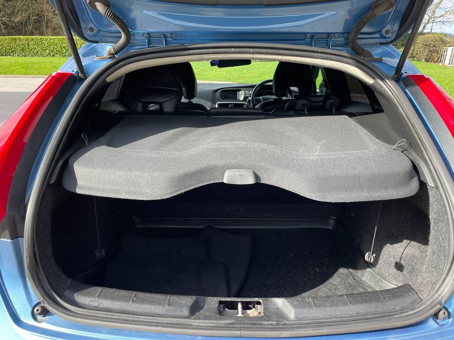 Used Volvo V40 Cross Country for sale - 77852714: Photo 41