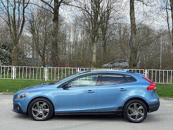 Used Volvo V40 Cross Country 2015 for sale - 77852714: Photo