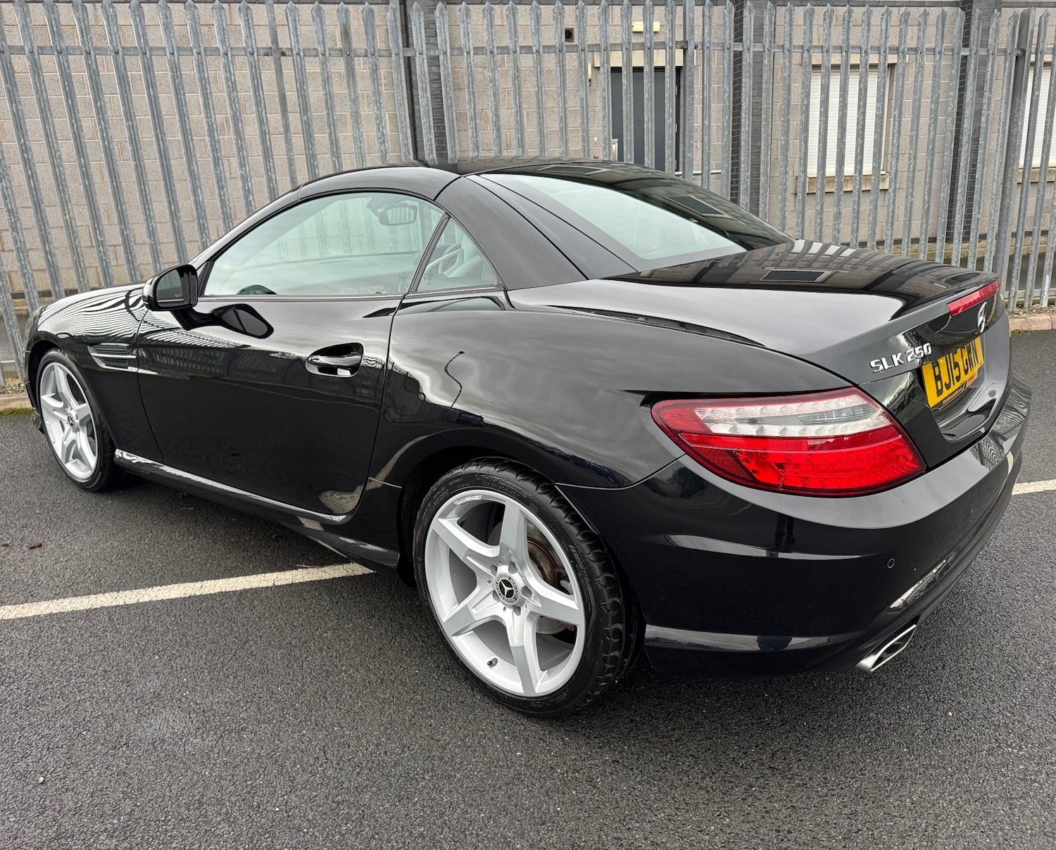 Used Mercedes-Benz SLK 2015 for sale - 76940436: Photo 4