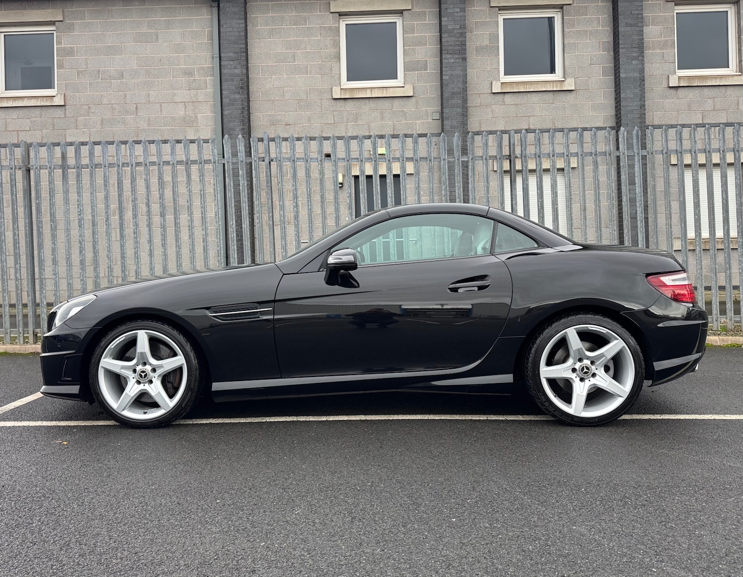 Used Mercedes-Benz SLK 2015 for sale - 76940436: Photo 8