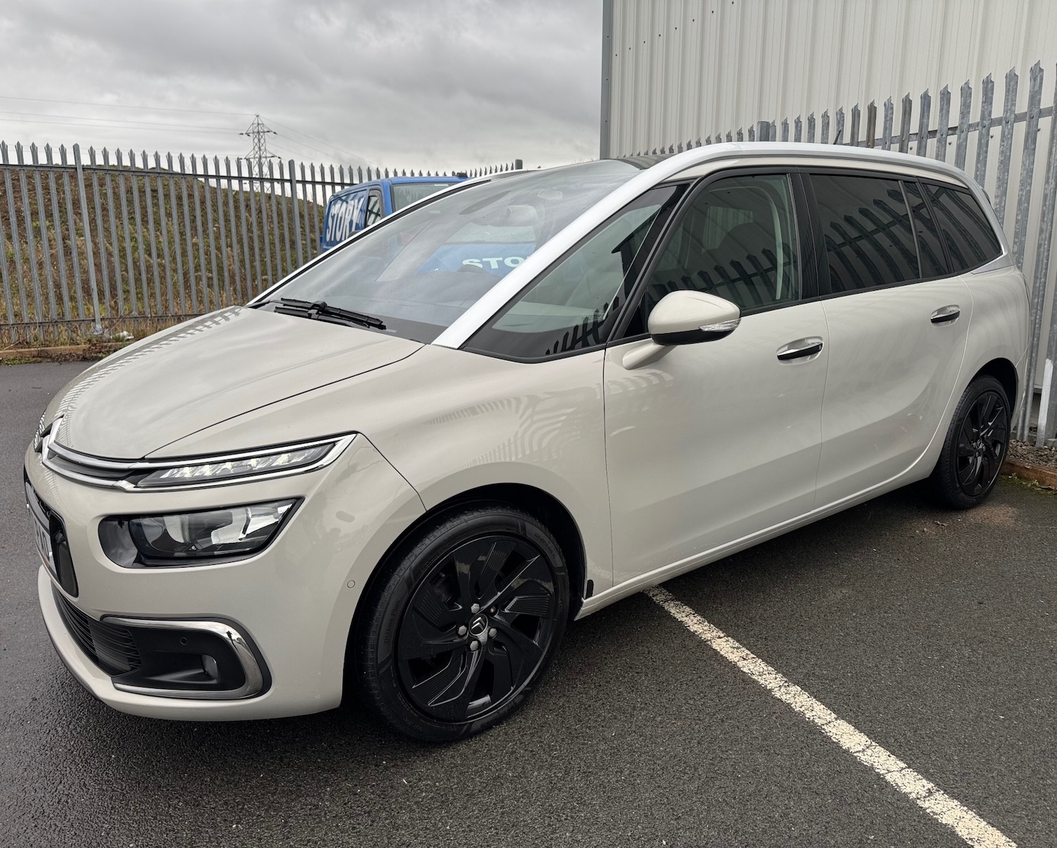 Used Citroen C4 Grand Picasso 2017 for sale - 77340609: Photo 2