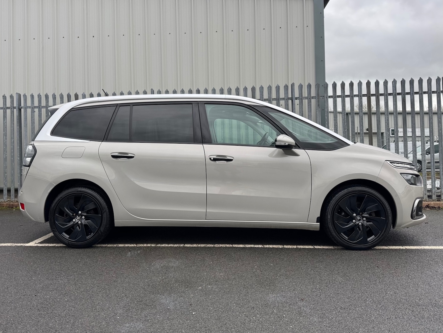 Used Citroen C4 Grand Picasso 2017 for sale - 77340609: Photo 7