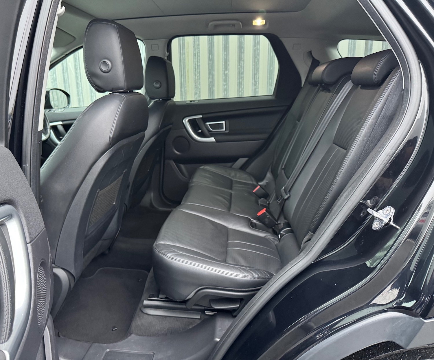 Used Land Rover Discovery Sport 2017 for sale - 76963010: Photo 11