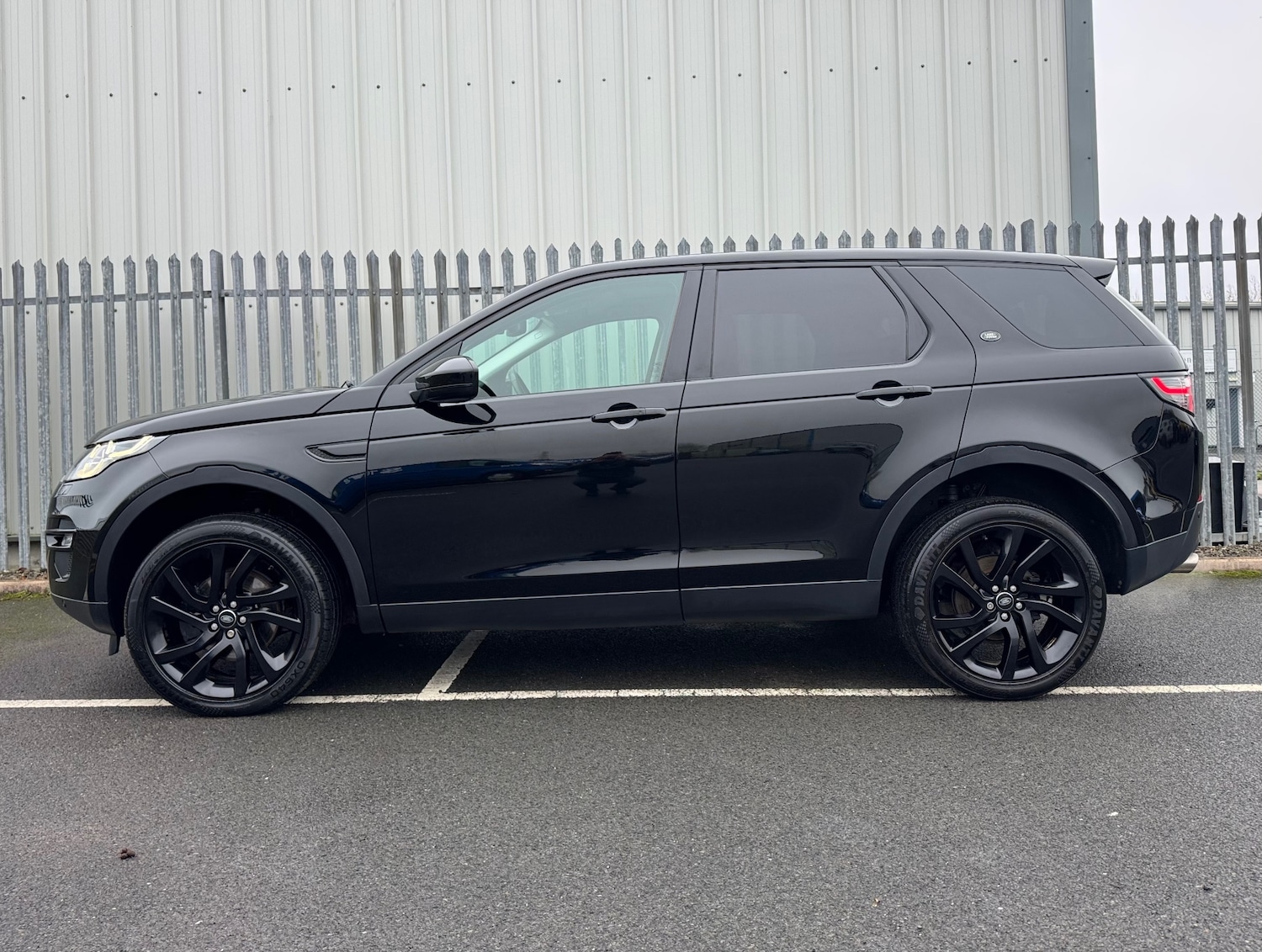 Used Land Rover Discovery Sport 2017 for sale - 76963010: Photo 8