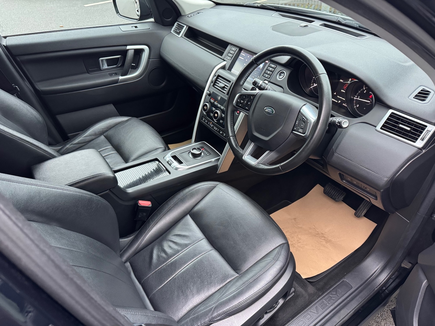 Used Land Rover Discovery Sport 2017 for sale - 76963010: Photo 9