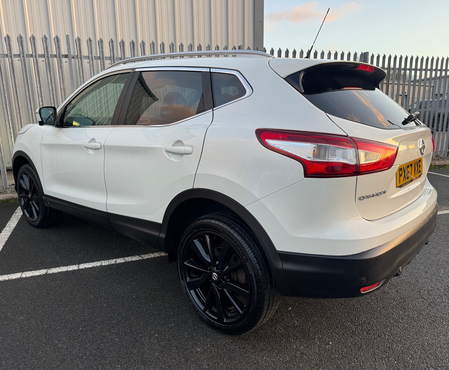 Used Nissan Qashqai 2017 for sale - 77007893: Photo 4