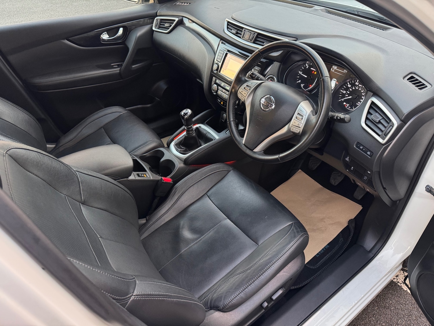 Used Nissan Qashqai 2017 for sale - 77007893: Photo 9