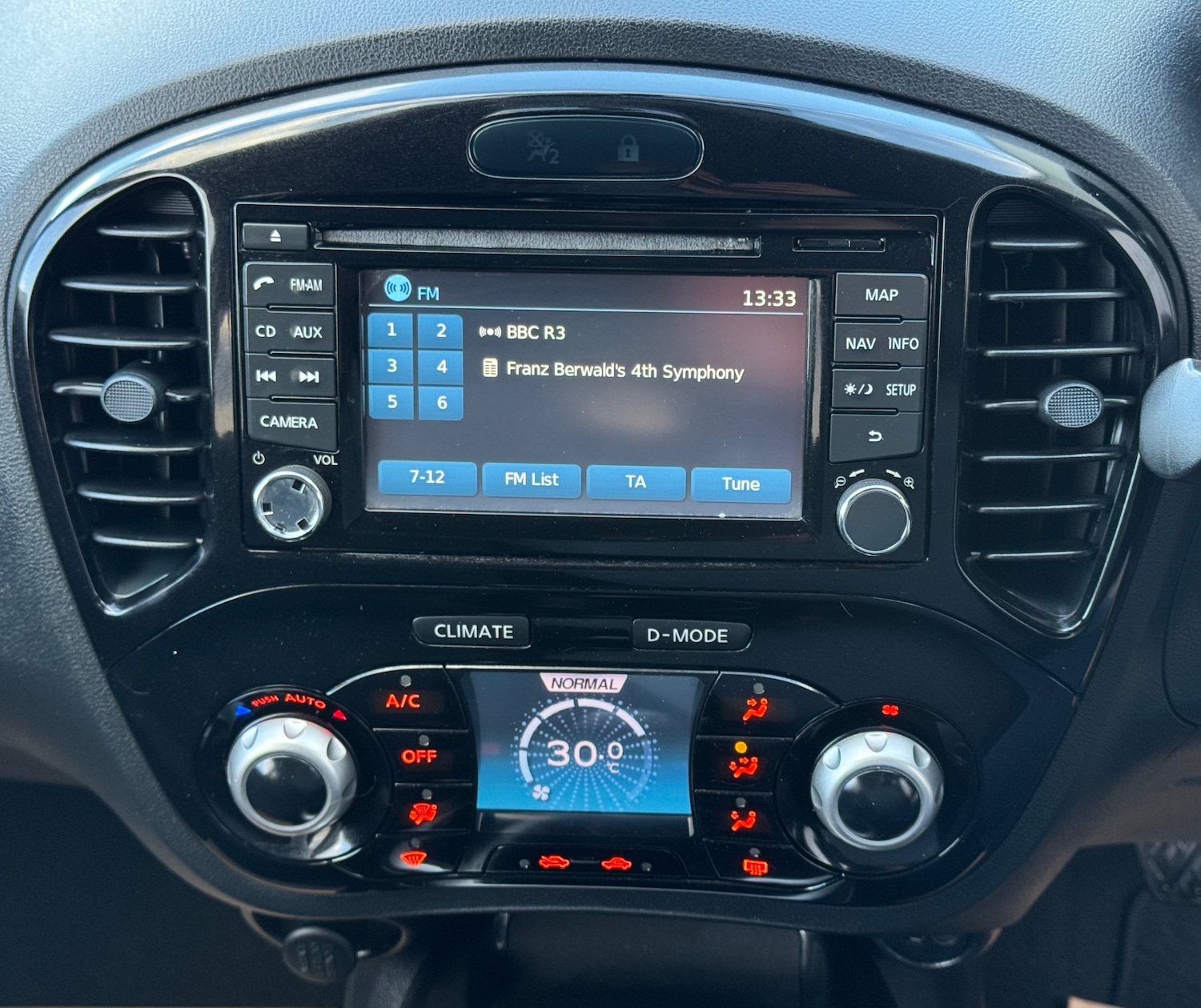 Used Nissan Juke 2013 for sale - 76407648: Photo 14