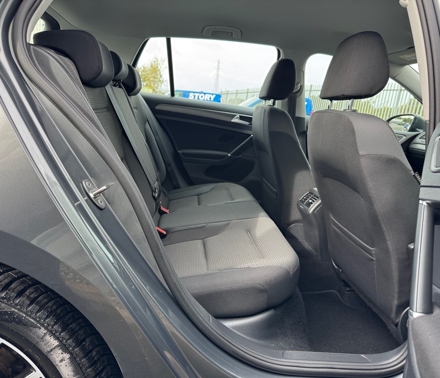Used Volkswagen Golf 2017 for sale - 76172554: Photo 12