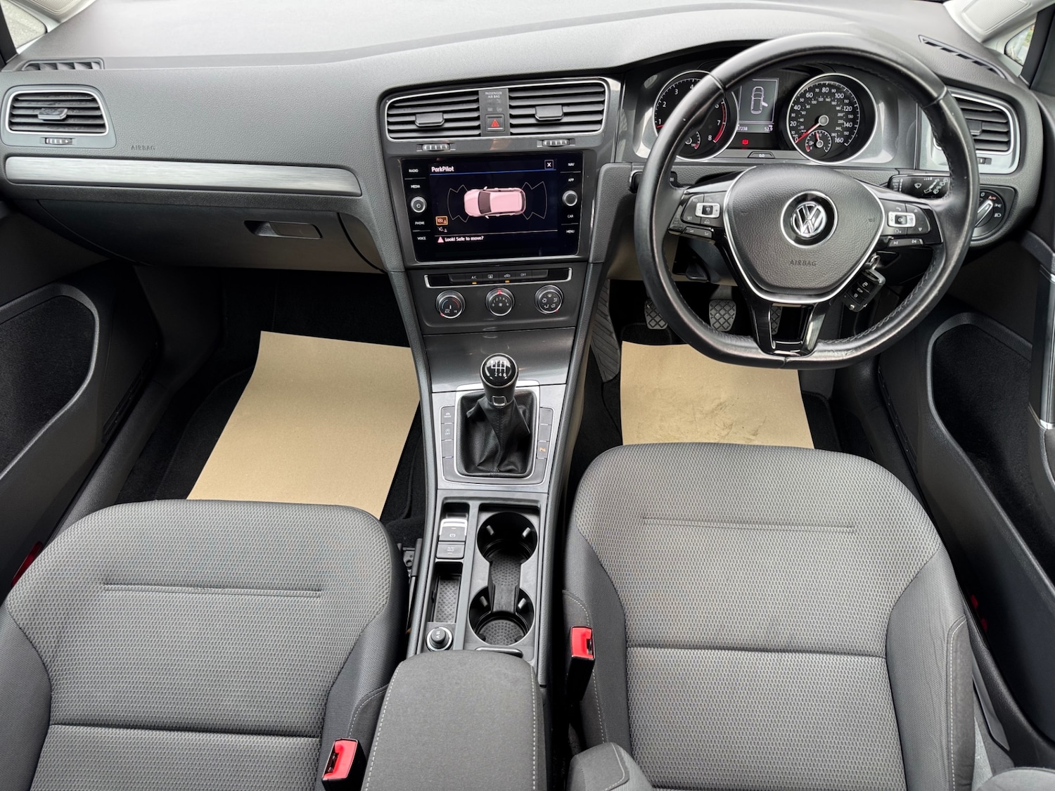 Used Volkswagen Golf 2017 for sale - 76172554: Photo 13