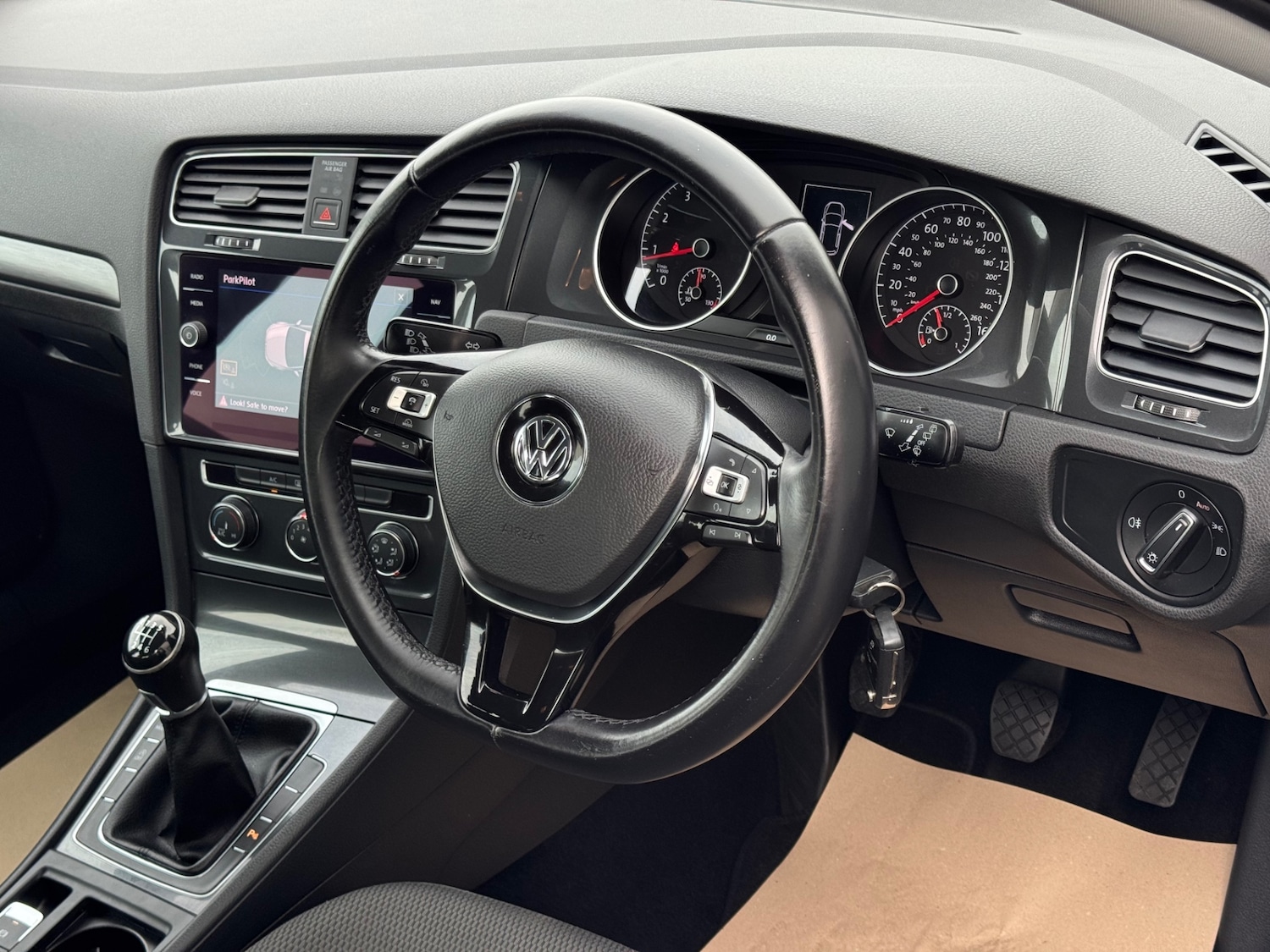 Used Volkswagen Golf 2017 for sale - 76172554: Photo 14