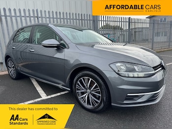 Used Volkswagen Golf 2017 for sale - 76172554: Photo