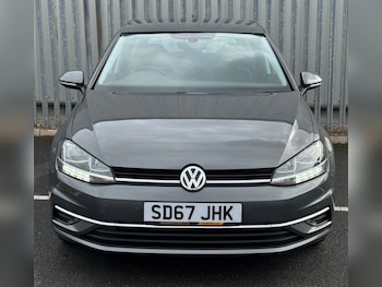 Used Volkswagen Golf 2017 for sale - 76172554: Photo