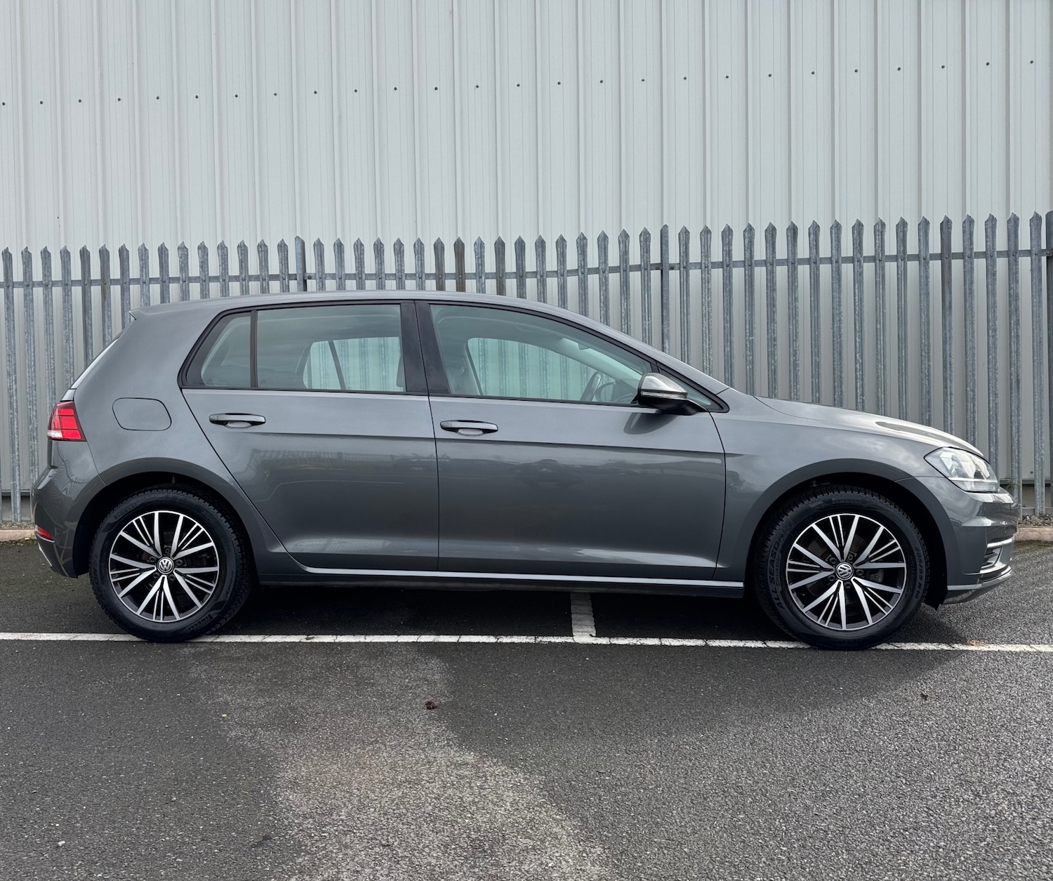 Used Volkswagen Golf 2017 for sale - 76172554: Photo 7