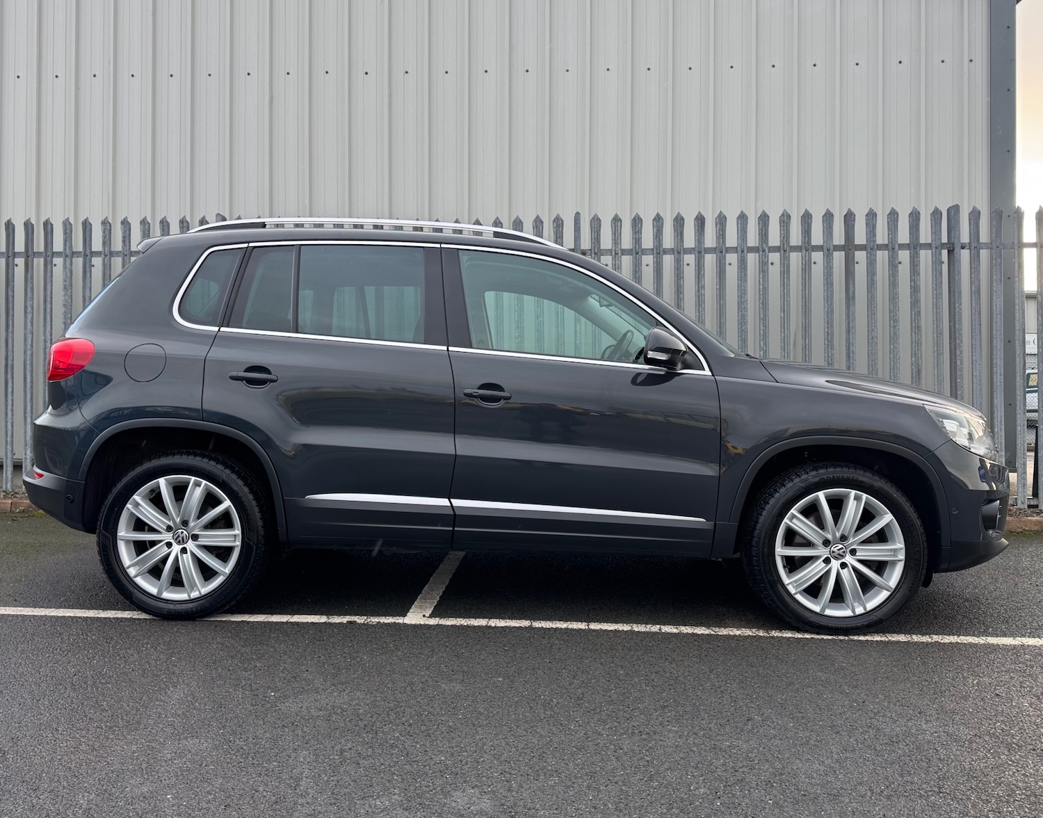 Used Volkswagen Tiguan 2016 for sale - 76799001: Photo 7