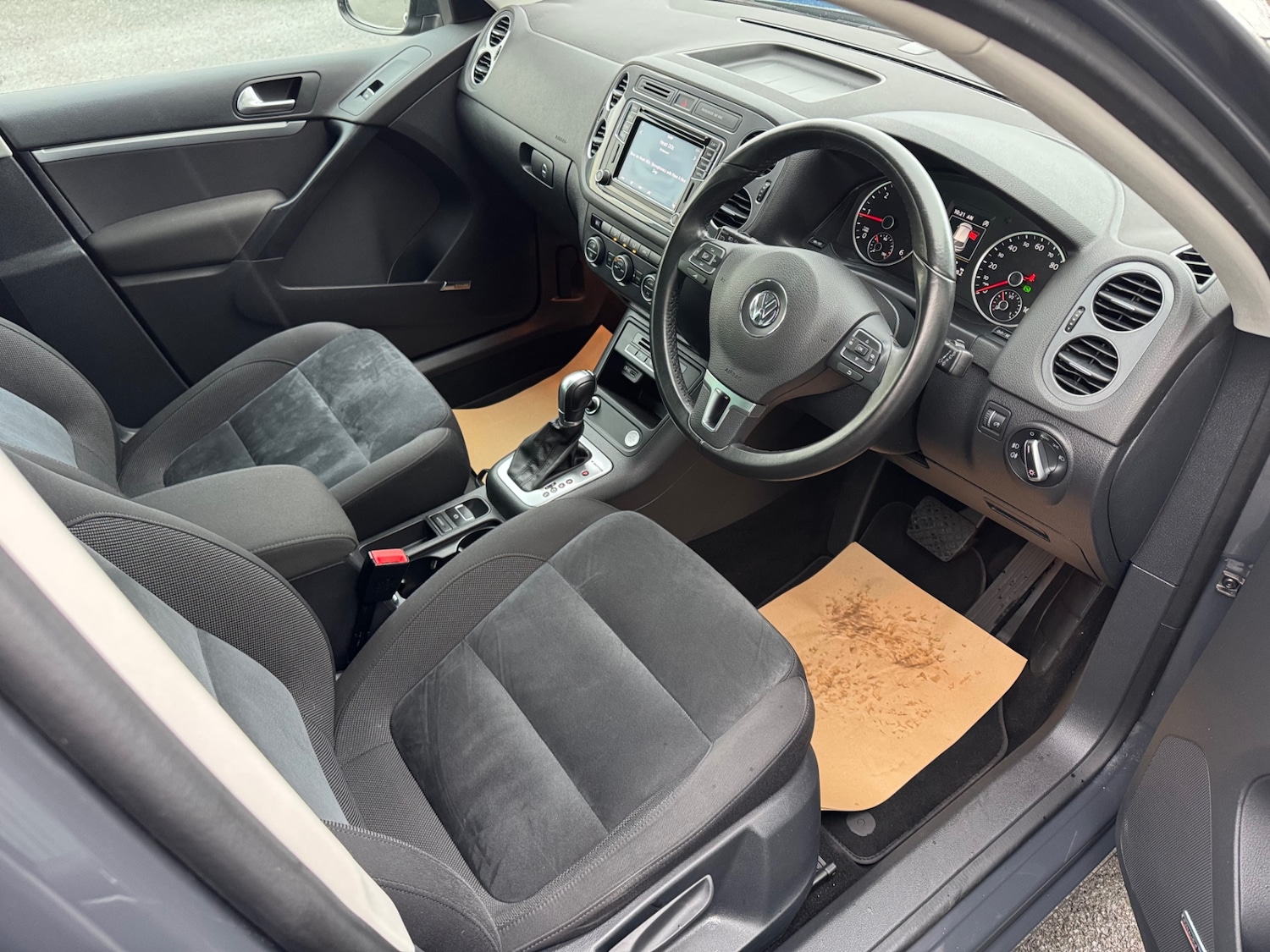 Used Volkswagen Tiguan 2016 for sale - 76799001: Photo 9