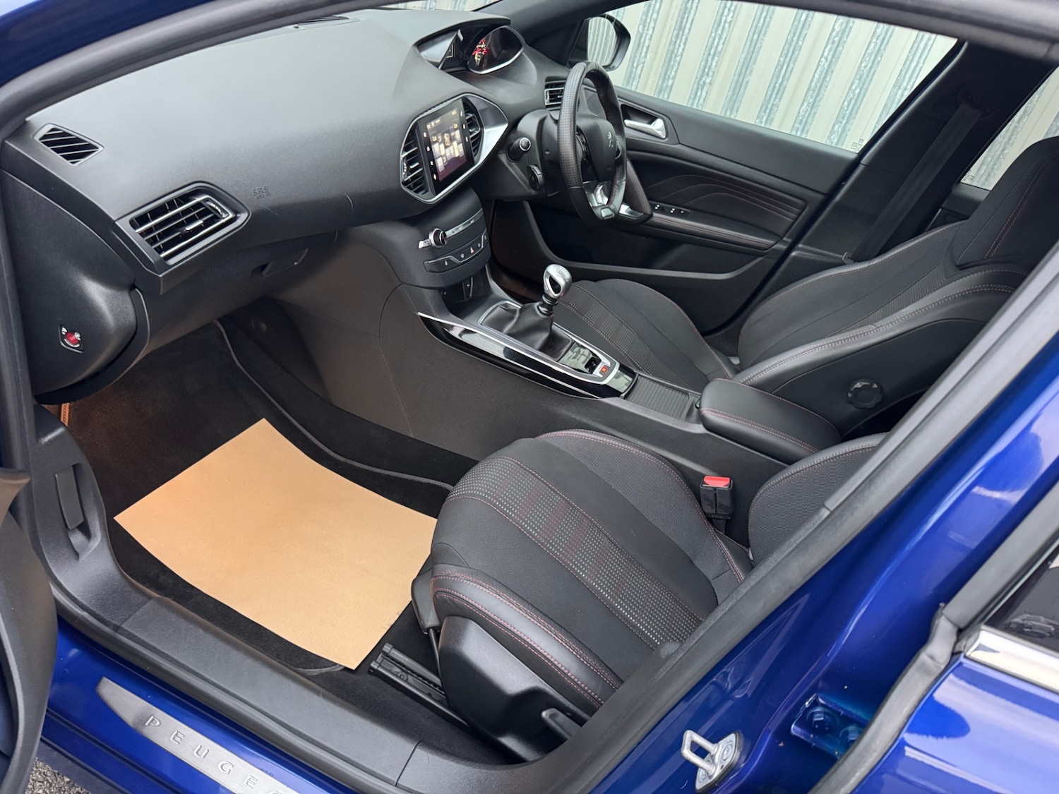 Used Peugeot 308 2017 for sale - 76559616: Photo 10