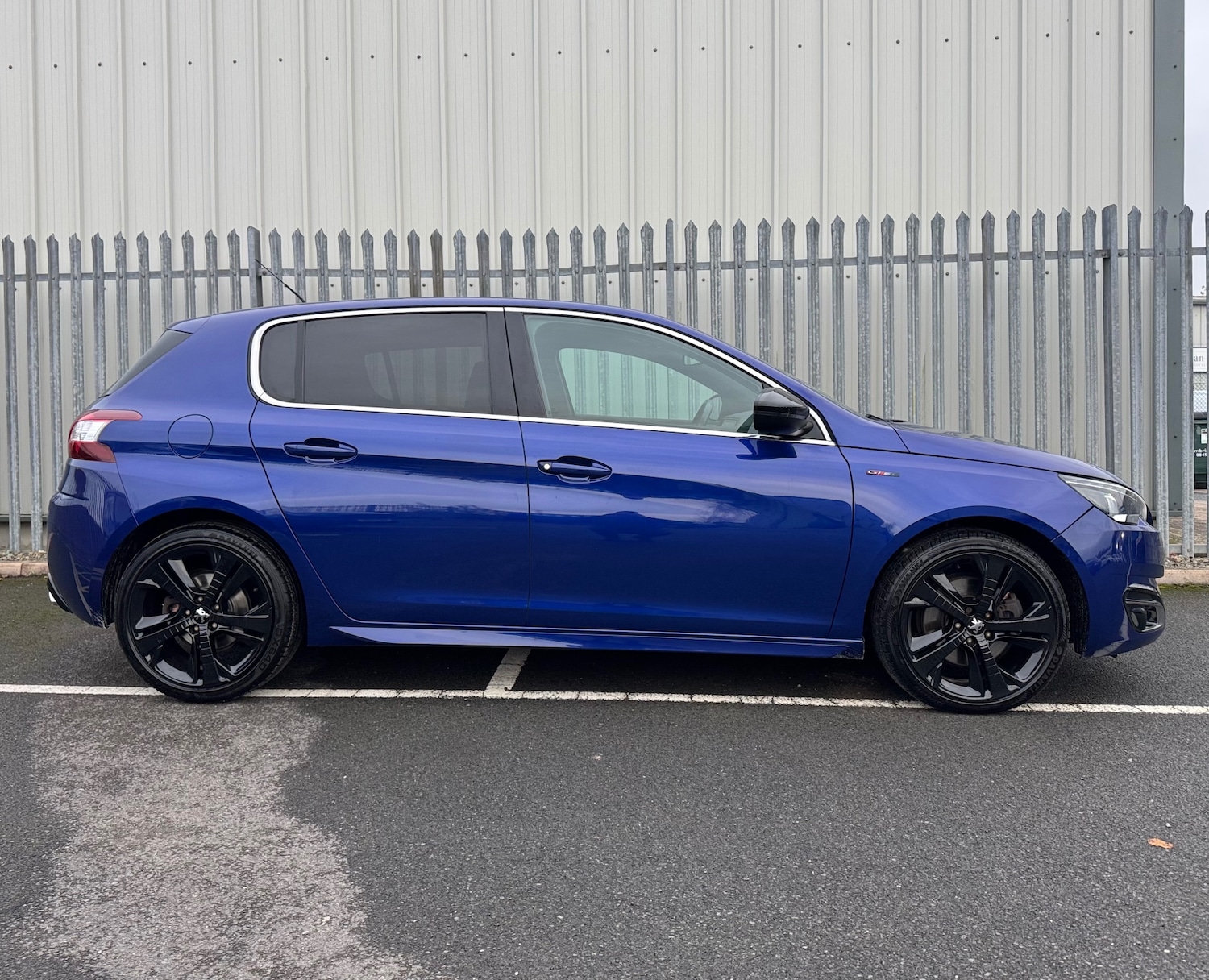 Used Peugeot 308 2017 for sale - 76559616: Photo 7