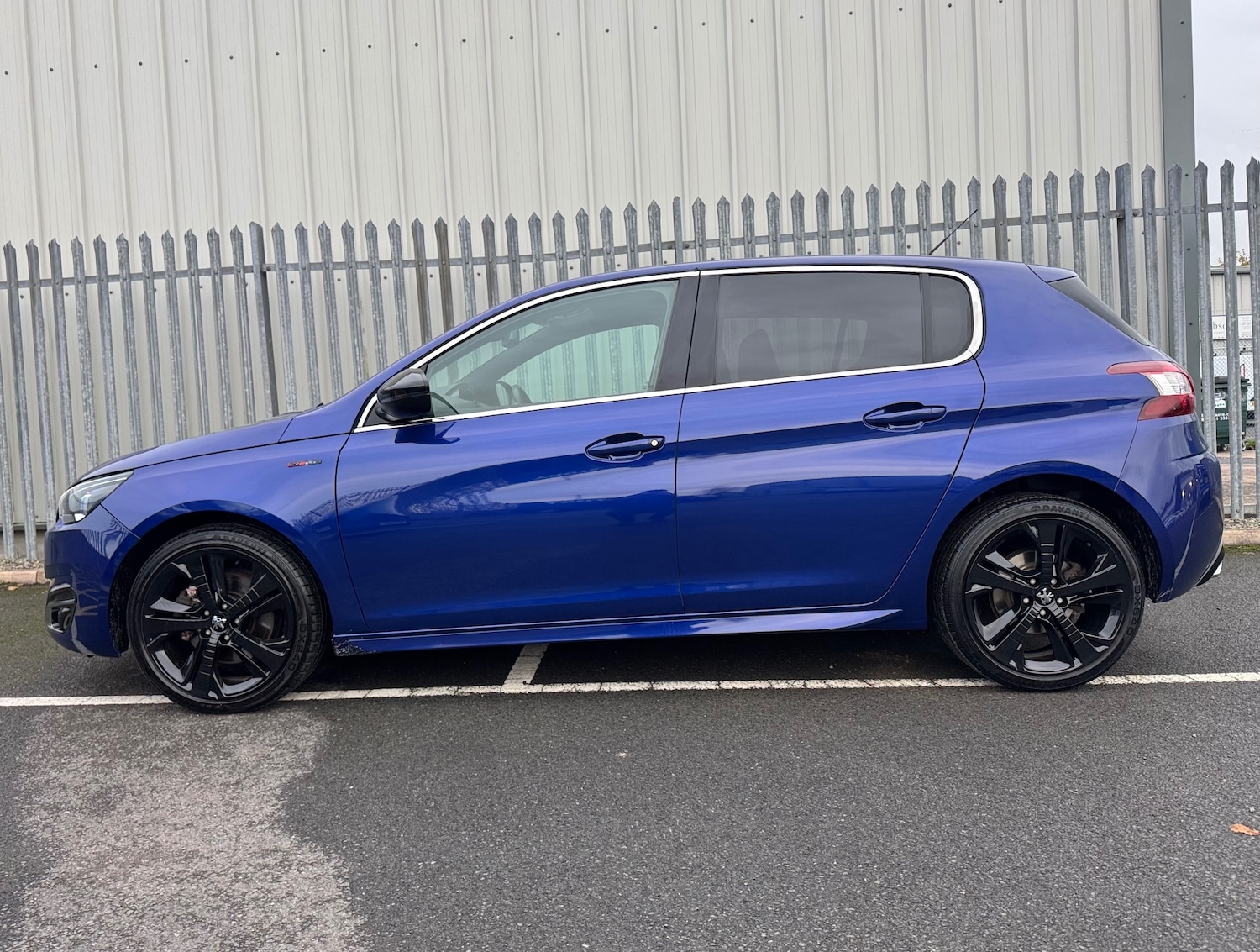 Used Peugeot 308 2017 for sale - 76559616: Photo 8